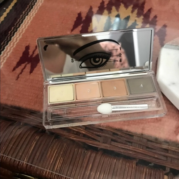 Clinique Bundle - Picture 2 of 3